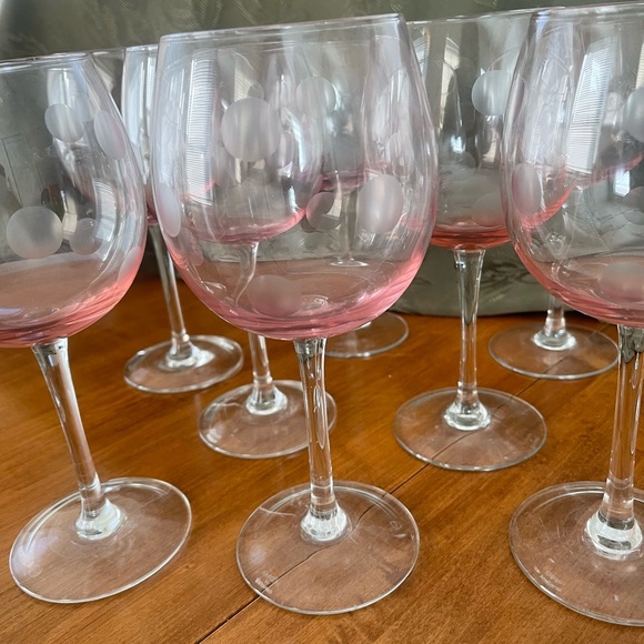 Set of 8 Waterford Marquis Pink Polka Dot Wine Glasses 8 5/8” - Picture 4 of 14